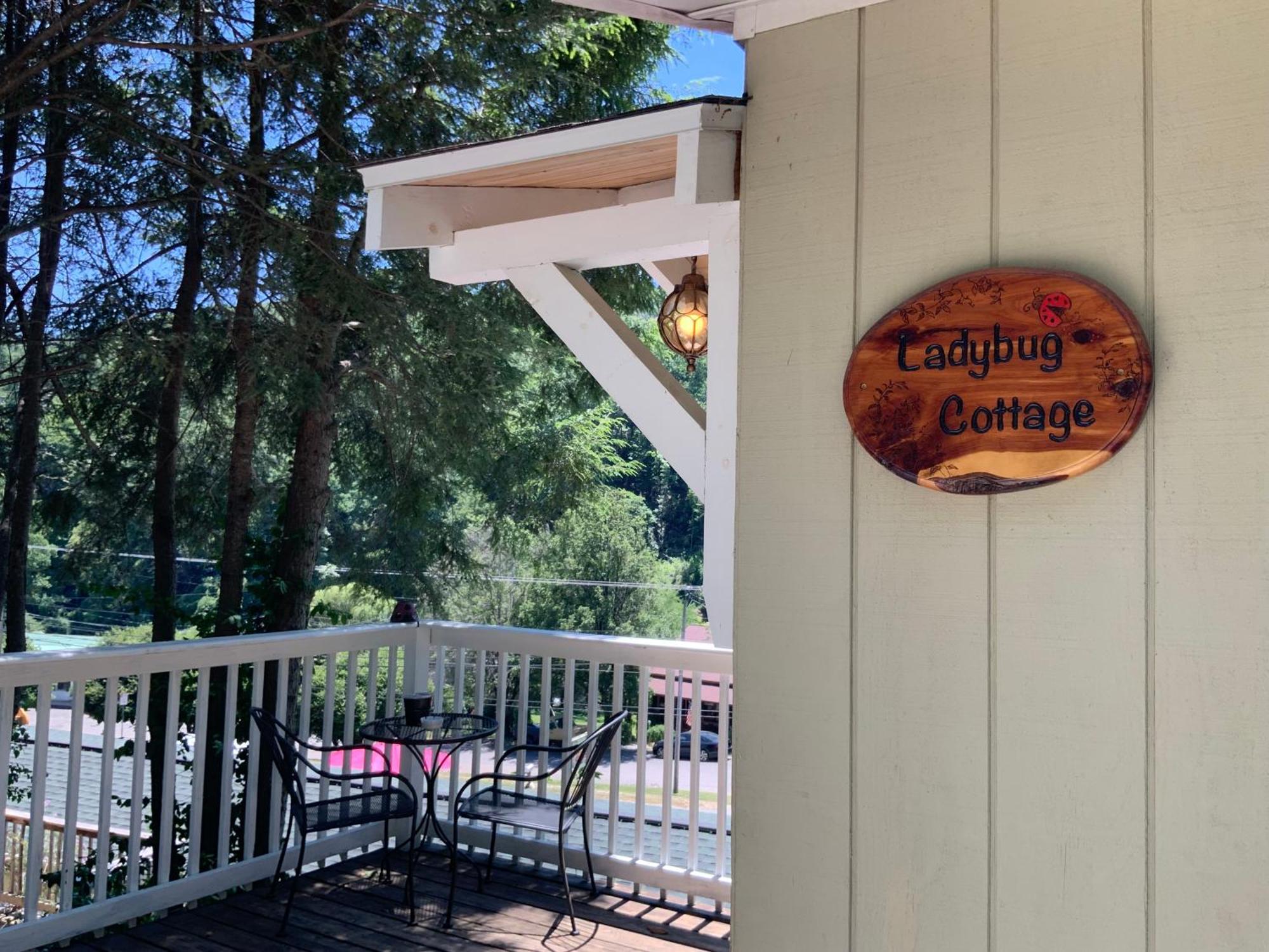 The Chimney Rock Inn & Cottages Bagian luar foto