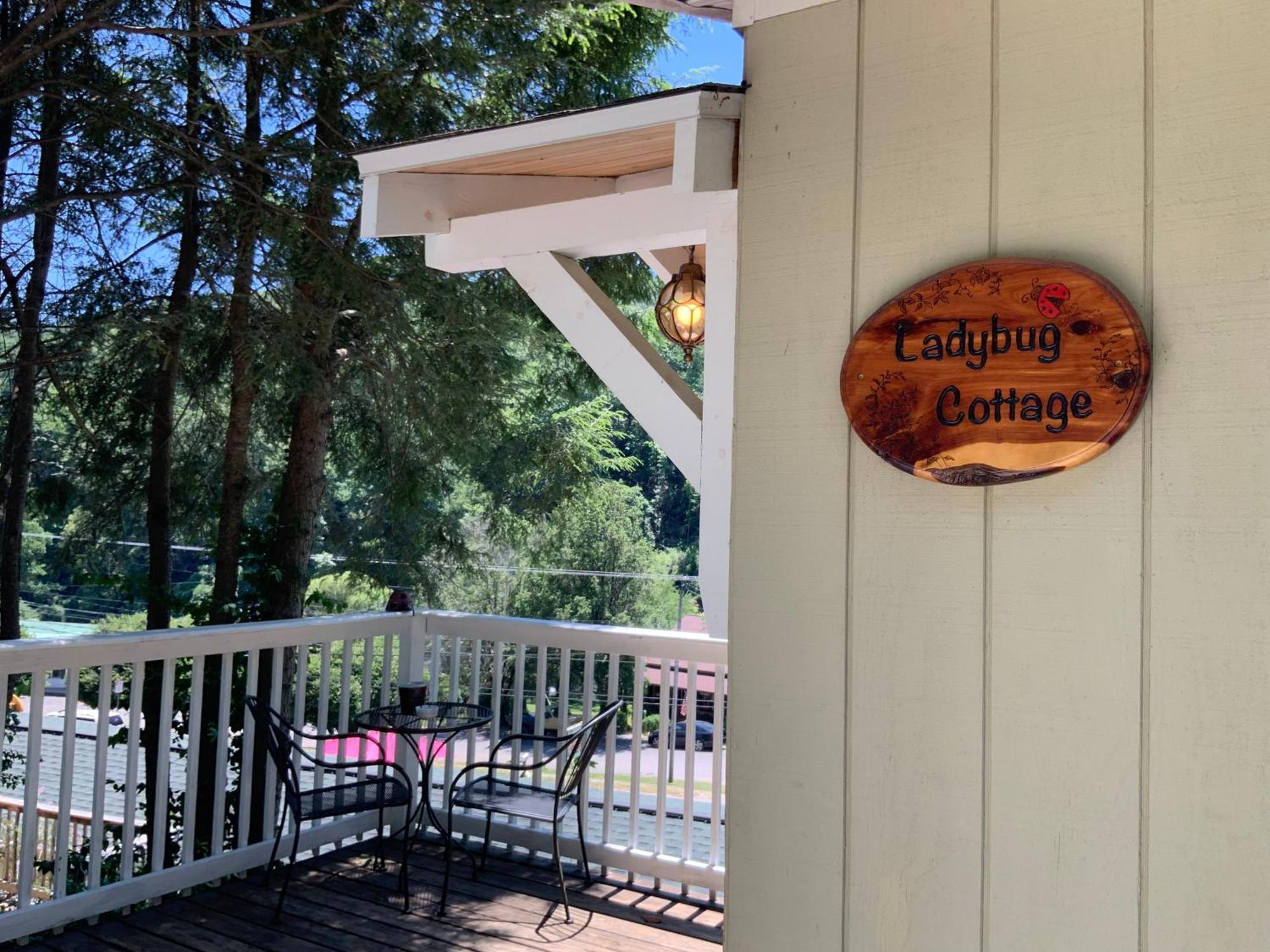 The Chimney Rock Inn & Cottages Bagian luar foto