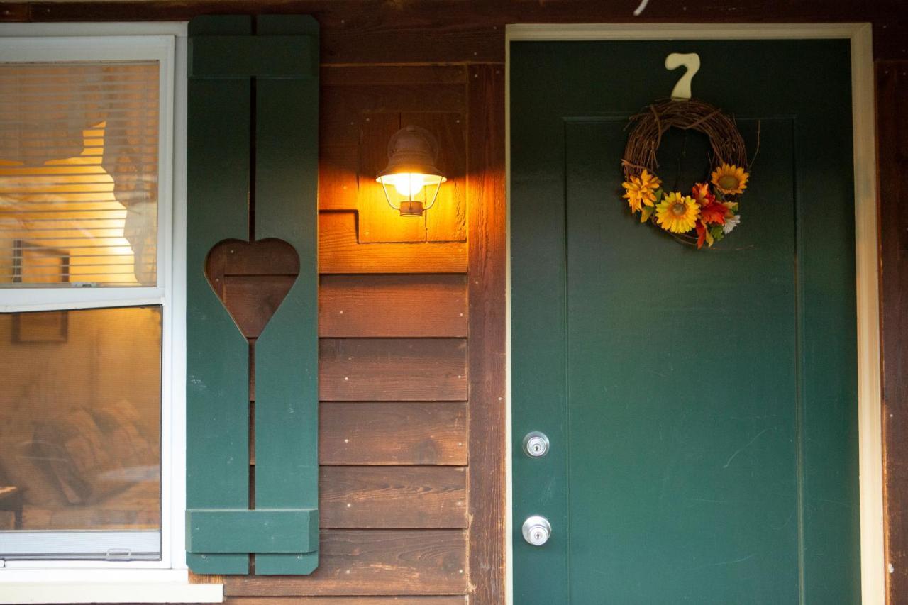 The Chimney Rock Inn & Cottages Bagian luar foto