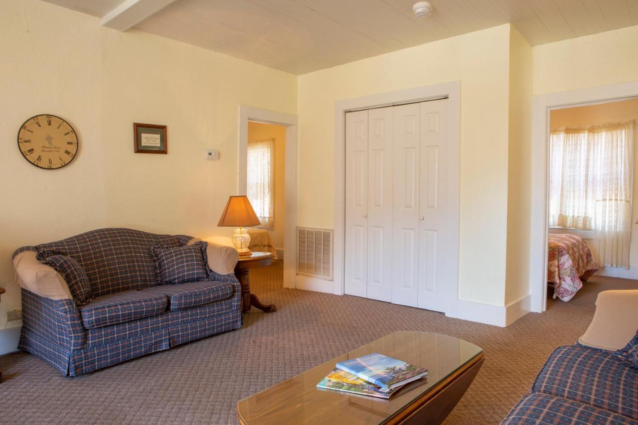 The Chimney Rock Inn & Cottages Bagian luar foto